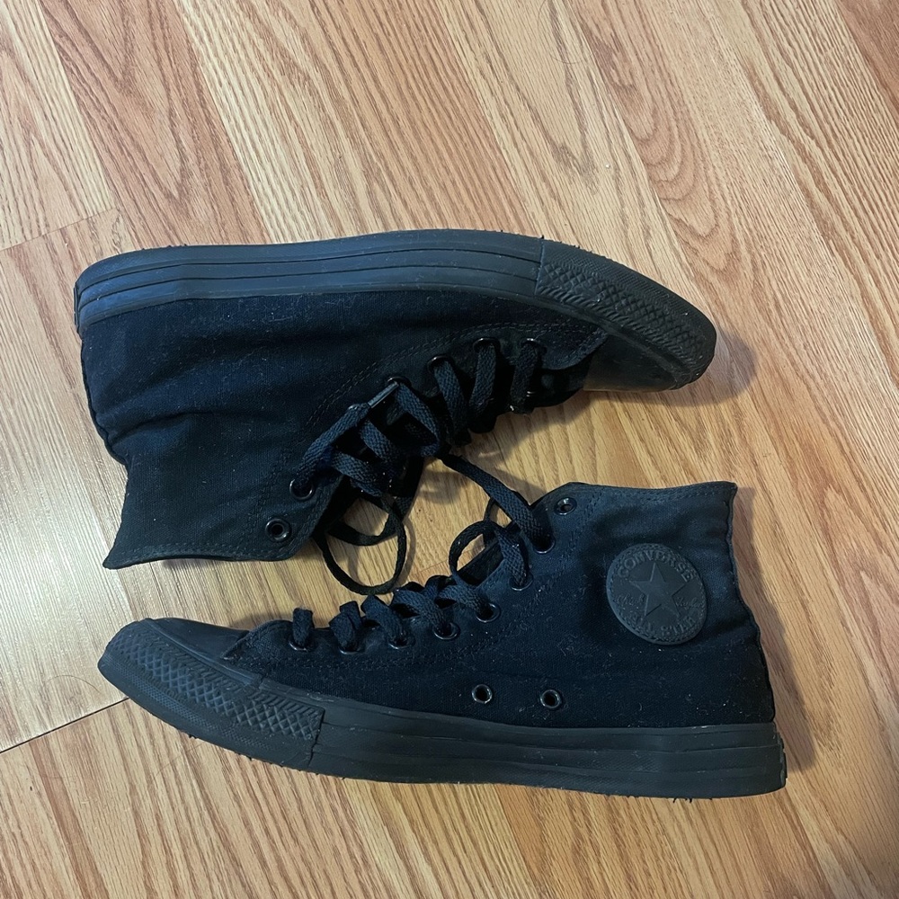 Black Converse - image 2